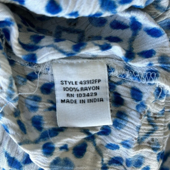 Caffe‎ Marrakesh Button-up Tie Front Tank - Picture 6 of 6